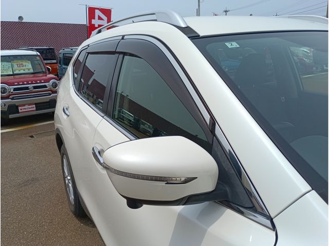 X-TRAIL 2WD