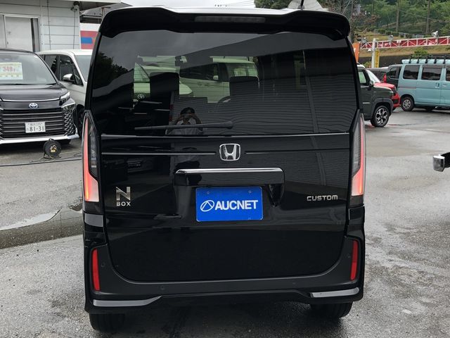 N BOX CUSTOM