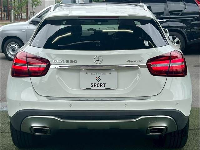 MERCEDES BENZ GLA class