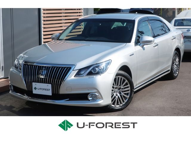 CROWN MAJESTA HYBRID 4WD