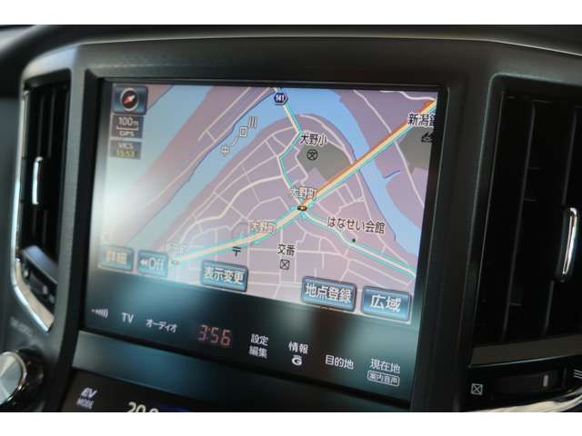 CROWN MAJESTA HYBRID 4WD