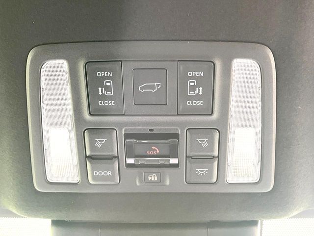 VOXY HYBRID