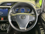 VOXY HYBRID