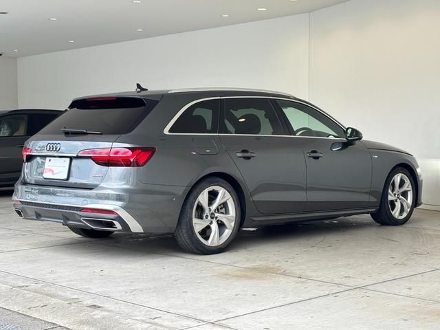 AUDI A4 AVANT