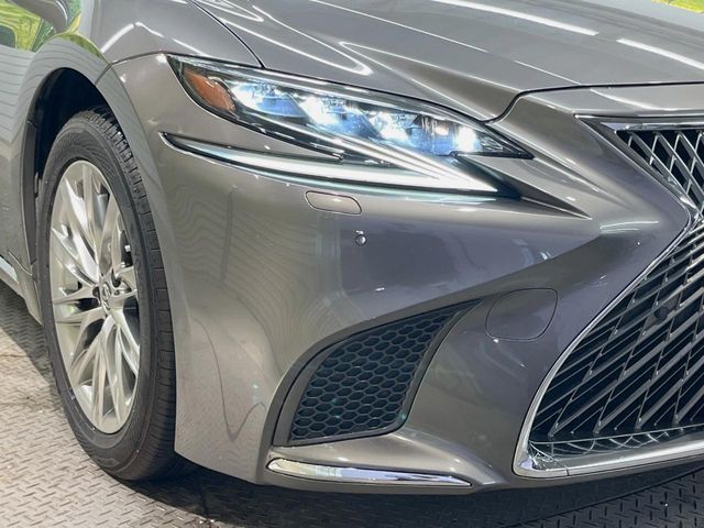 LEXUS LS500h 4WD