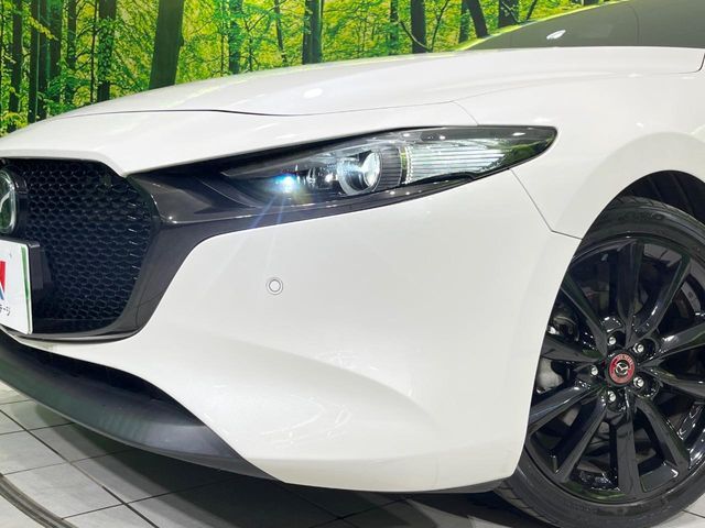 MAZDA3 FASTBACK