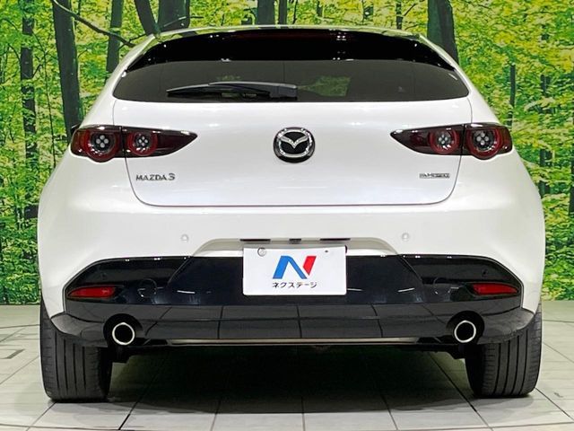 MAZDA3 FASTBACK