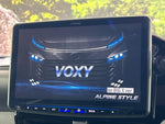 VOXY HYBRID