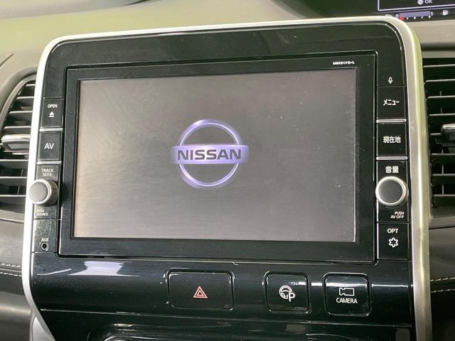 SERENA  S-HYBRID 4WD