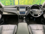CROWN sedan hybrid