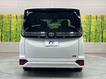 VOXY HYBRID