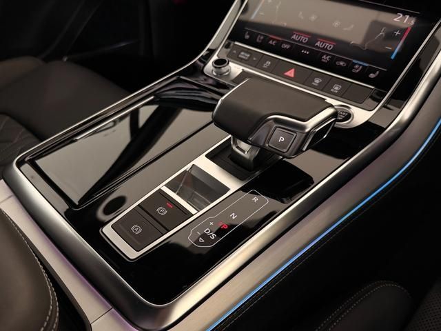 AUDI  Q7