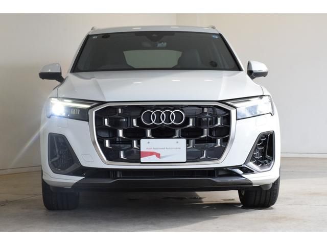 AUDI  Q7