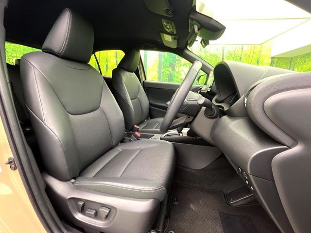 YARIS CROSS HYBRID