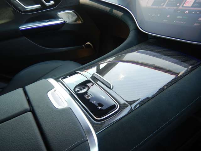 MERCEDES AMG EQE