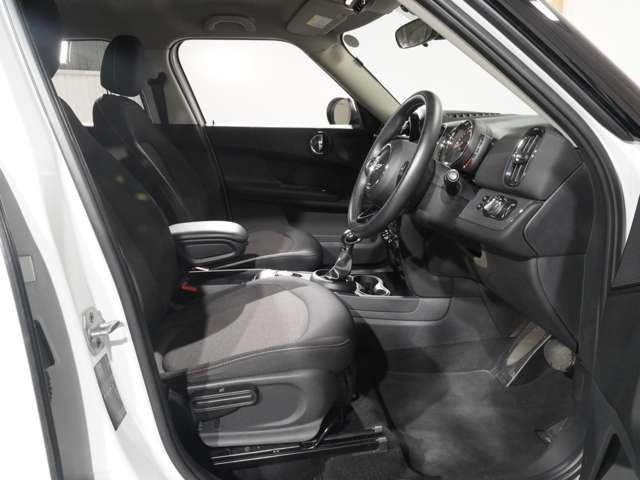 BMW MINI ONE CROSSOVER