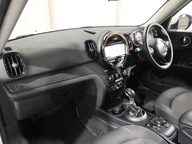 BMW MINI ONE CROSSOVER