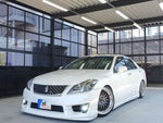 CROWN sedan
