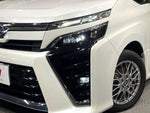 VOXY HYBRID