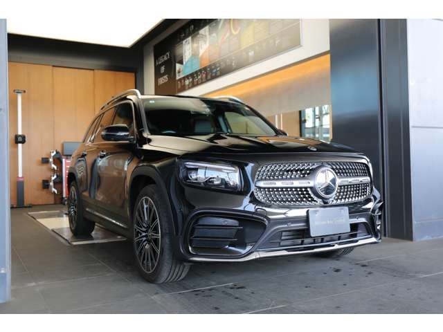 MERCEDES BENZ GLB