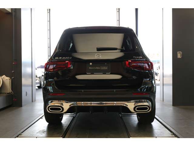 MERCEDES BENZ GLB