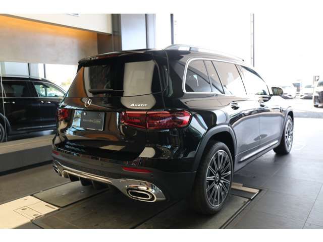 MERCEDES BENZ GLB