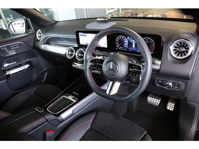 MERCEDES BENZ GLB