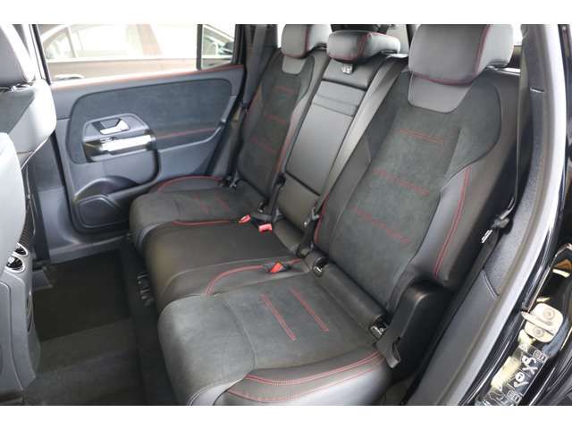 MERCEDES BENZ GLB