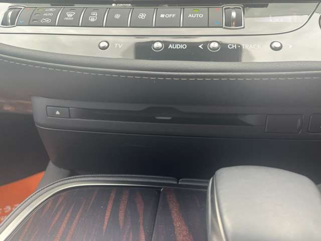 LEXUS LS500