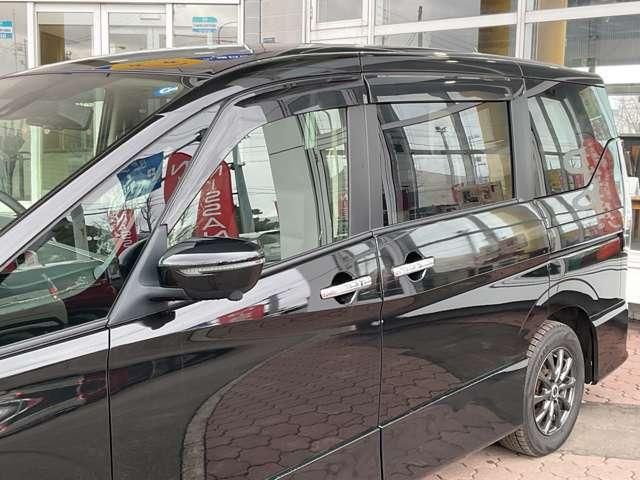 SERENA  S-HYBRID 4WD