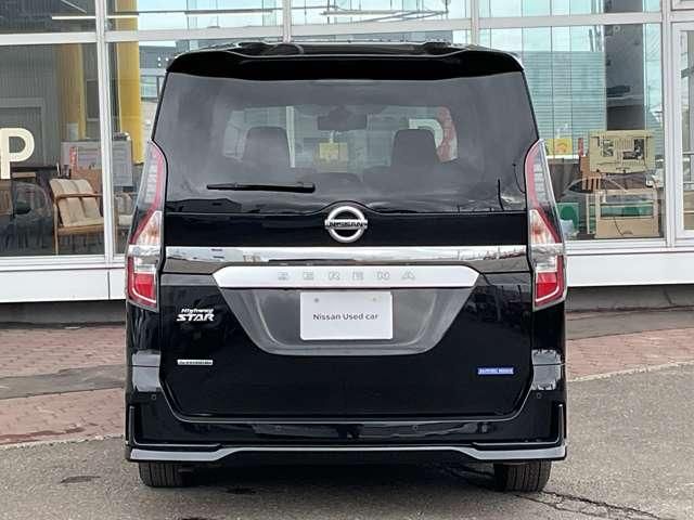 SERENA  S-HYBRID 4WD