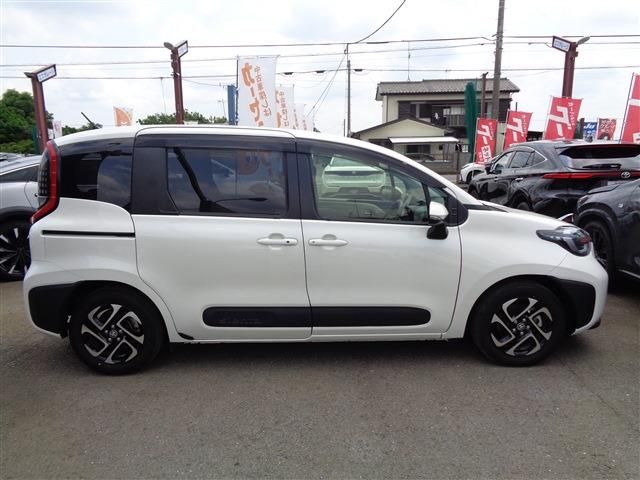 SIENTA HYBRID