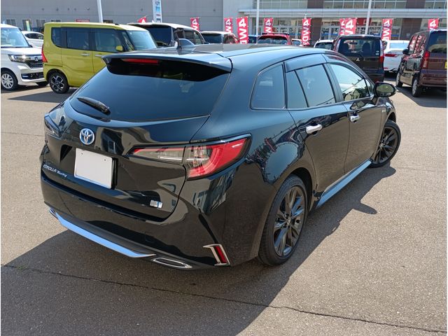 COROLLA TOURING HYBRID 4WD