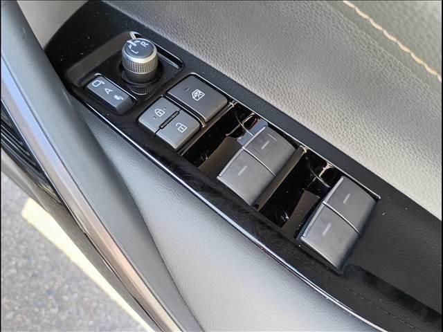 COROLLA TOURING HYBRID 4WD