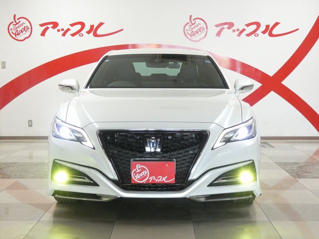 CROWN sedan hybrid 4WD