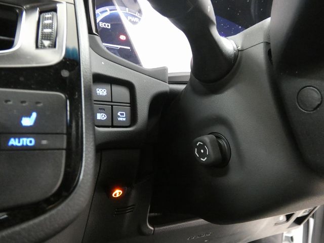 CROWN sedan hybrid 4WD