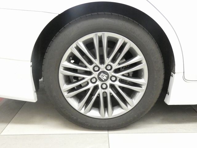 CROWN sedan hybrid 4WD