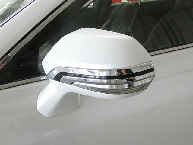 CROWN sedan hybrid 4WD