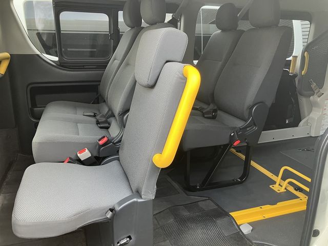 HIACE van 4WD