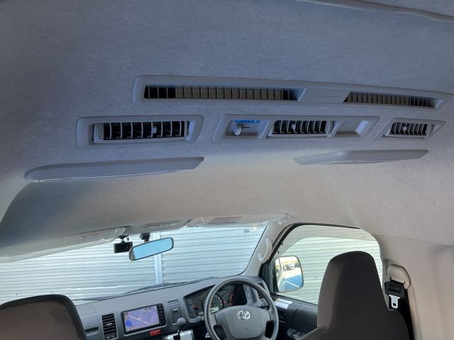 HIACE van 4WD