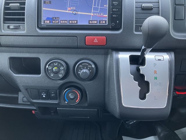 HIACE van 4WD