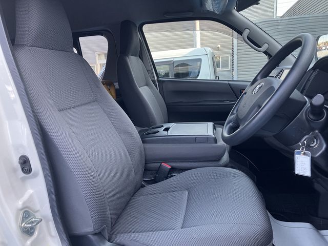 HIACE van 4WD