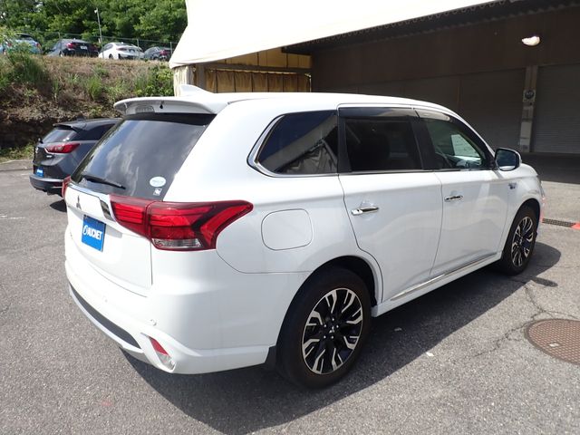 OUTLANDER PHEV