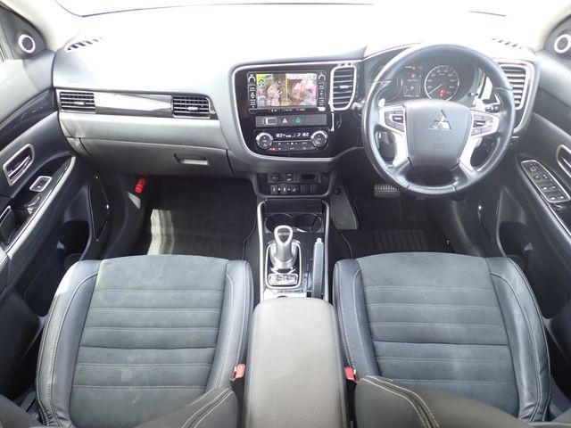 OUTLANDER PHEV