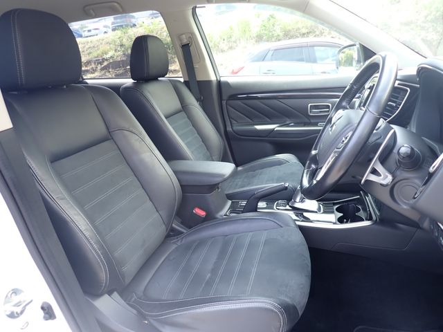 OUTLANDER PHEV