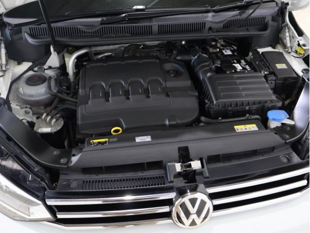 VOLKSWAGEN GOLF TOURAN