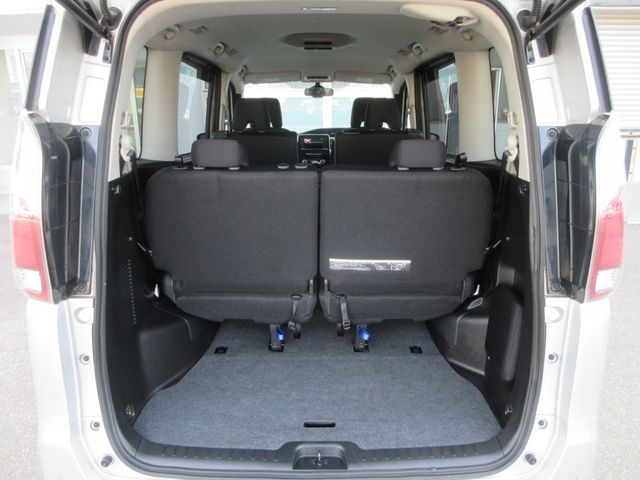 SERENA  S-HYBRID 4WD