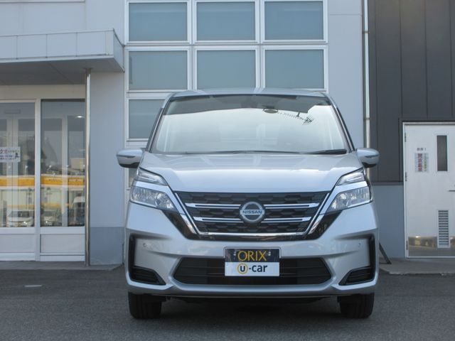 SERENA  S-HYBRID 4WD