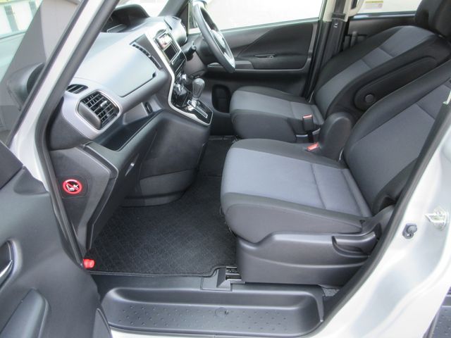 SERENA  S-HYBRID 4WD