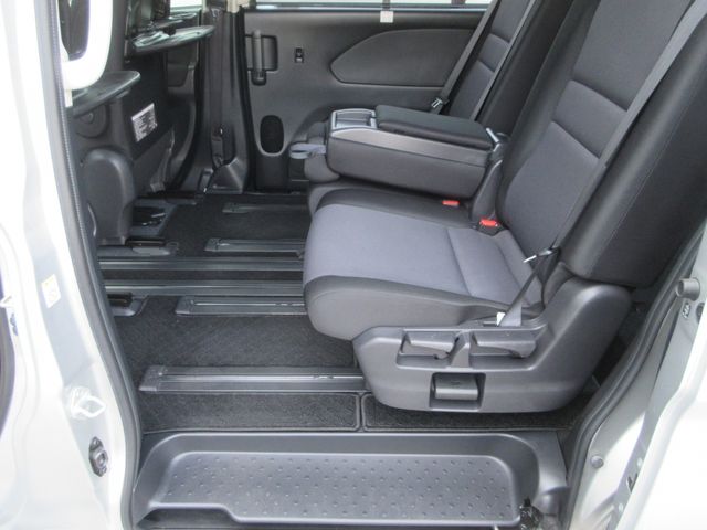 SERENA  S-HYBRID 4WD